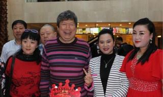 李春平的美国老太图片